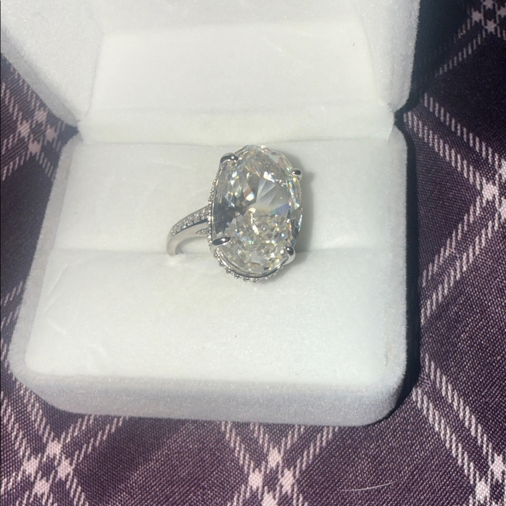 Elegant Silver Women's Ring